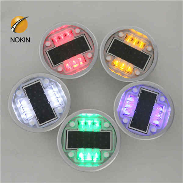 The Advantages of Solar Powered Road Stud Light Compared With 